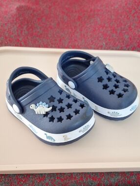 Kids Navy Blue Star-Cut Sandal Clogs with Dinosaur Charm